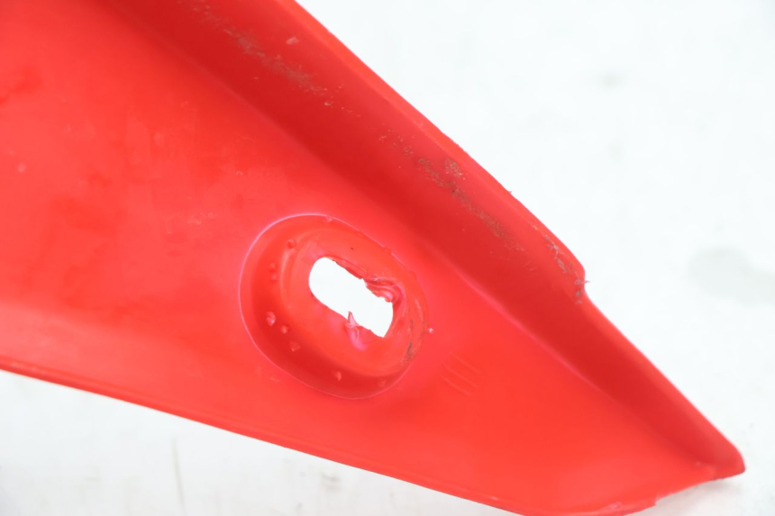 photo de RIGHT FRONT FAIRING HM HONDA DERAPAGE 50 (2007 - 2009) - Fixing points details