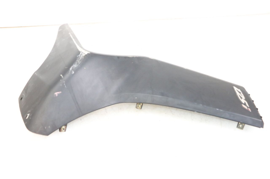 photo de RIGHT FRONT FAIRING KYMCO DINK STREET 125 (2009 - 2014) - Surface and material condition