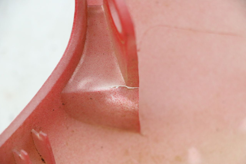 photo de RIGHT FRONT SIDE PANEL GILERA DNA 50 (2000 - 2007) - Component detail