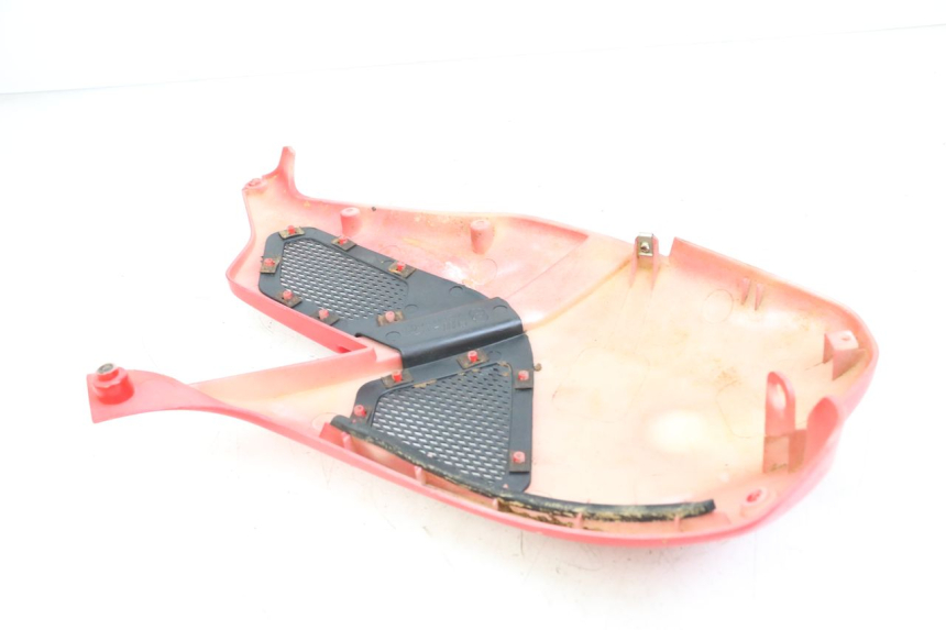 photo de RIGHT FRONT SIDE PANEL GILERA DNA 50 (2000 - 2007) - Alternative perspective