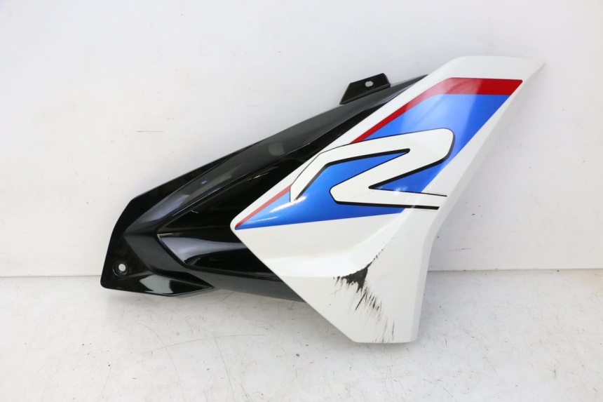photo de RIGHT FRONT FAIRING BMW G310 R 310 (2016 - 2020) - Detailed visual inspection