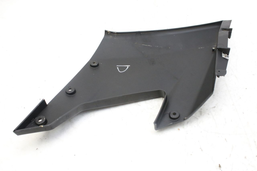 photo de RIGHT FRONT SIDE PANEL DERBI GPR 50 (2004 - 2009) - Product overview