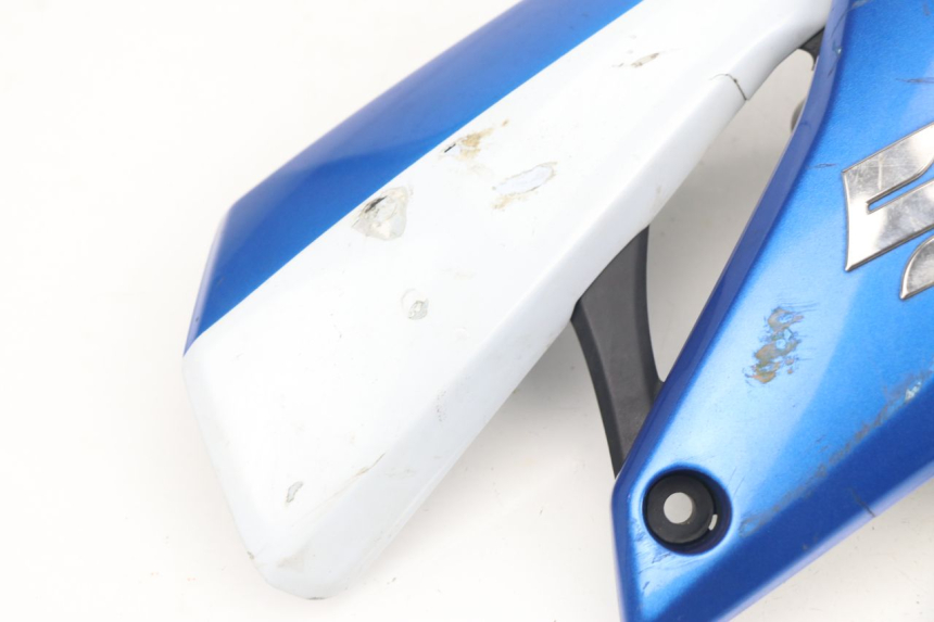 photo de RIGHT FRONT FAIRING SUZUKI GSR 750 (2011 - 2017) - Product overview