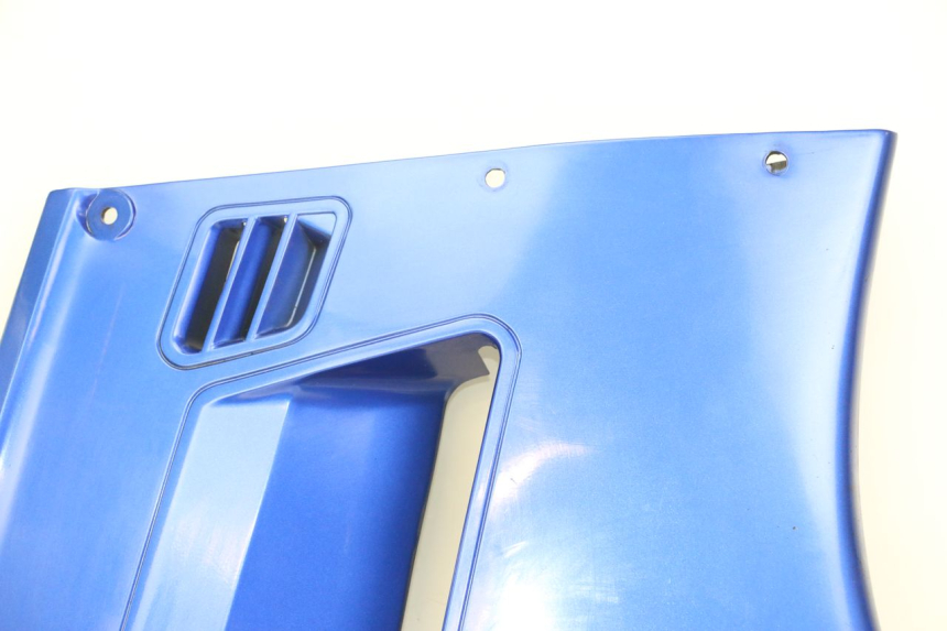 photo de RIGHT FRONT FAIRING KAWASAKI GTR 1000 (1994 - 2004) - Additional view of the item