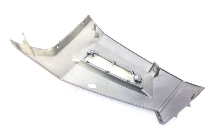 photo de RIGHT FRONT FAIRING KEEWAY MATRIX RX9 125 (2006 - 2007) - Fixing points details