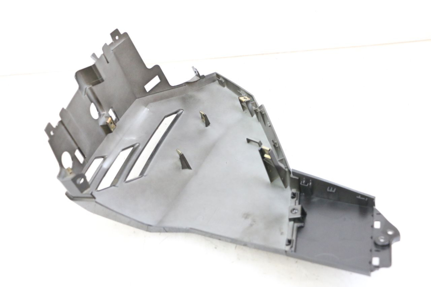 photo de RIGHT FRONT FAIRING PEUGEOT TWEET 4T 50 (2023 - 2025) - Technical close-up