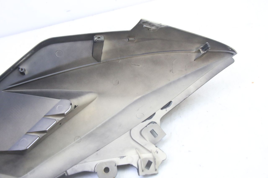 photo de RIGHT FRONT SIDE PANEL MAG POWER R-STREET 50 (2016 - 2025) - Surface and material condition