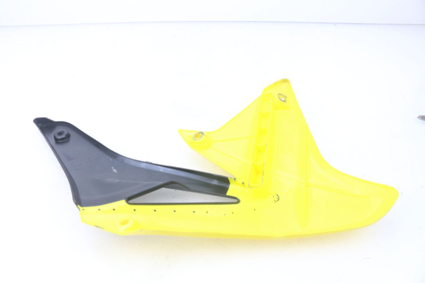 photo de RIGHT FRONT SIDE PANEL SUZUKI RM-Z RMZ 250 (2010 - 2016) - Zoom on usage condition