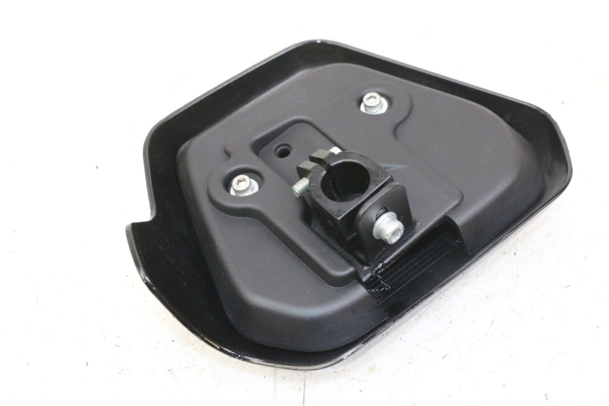 photo de RIGHT FRONT FAIRING ROYAL ENFIELD SCRAM 411 (2022 - 2024) - Zoom on usage condition