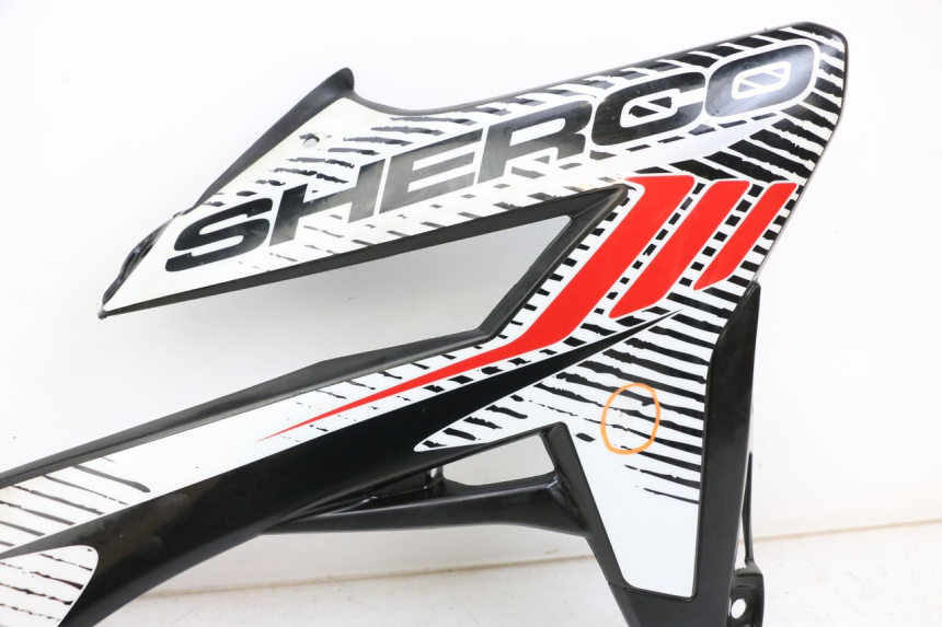 photo de RIGHT FRONT FAIRING SHERCO SM-R 50 (2013 - 2017) - Surface and material condition
