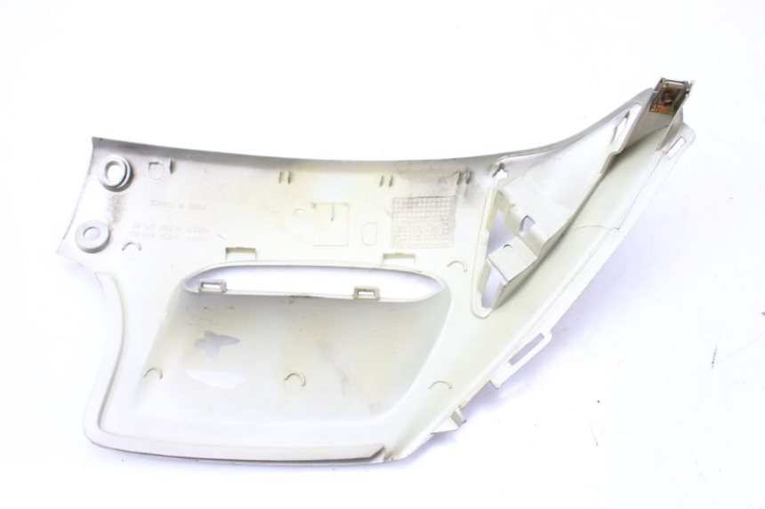 photo de RIGHT FRONT SIDE PANEL PEUGEOT SPEEDFIGHT LC 50 (1996 - 2002) - Alternative perspective