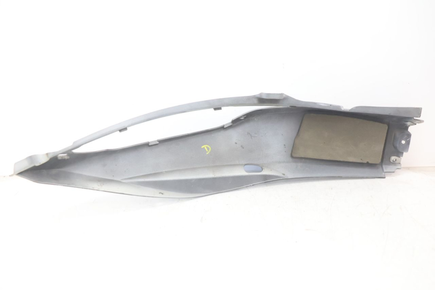 photo de RIGHT FRONT FAIRING CAN-AM SPYDER RS 1000 (2008 - 2012) - Technical close-up