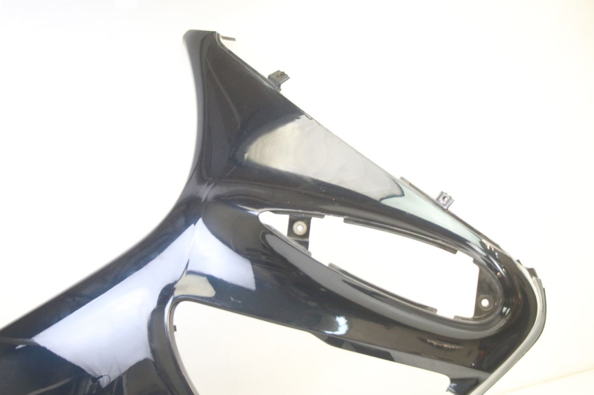 photo de RIGHT FRONT FAIRING HONDA ST PAN EUROPEAN 1300 (2002 - 2013) - Zoom on usage condition