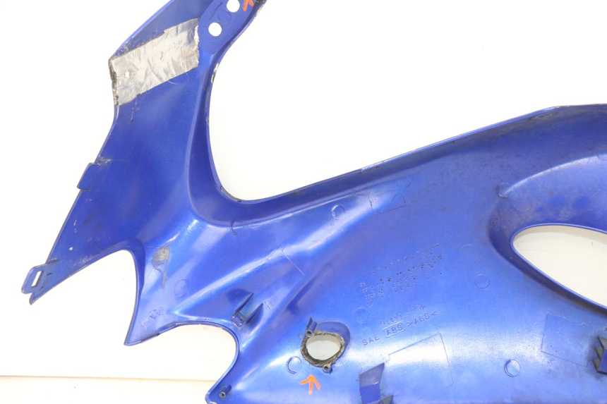 photo de RIGHT FRONT FAIRING SUZUKI SV S 650 (1999 - 2002) - Zoom on usage condition
