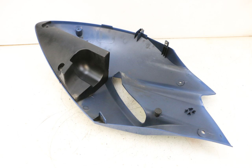 photo de RIGHT FRONT SIDE PANEL YAMAHA TDM ABS 900 (2002 - 2014) - Technical close-up