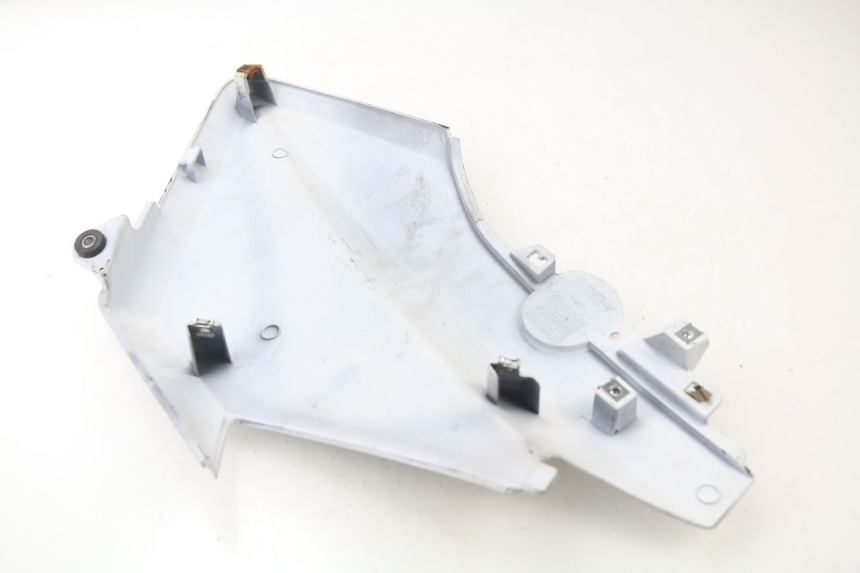 photo de RIGHT FRONT FAIRING YAMAHA XMAX X-MAX ABS 125 (2014 - 2016) - Component detail