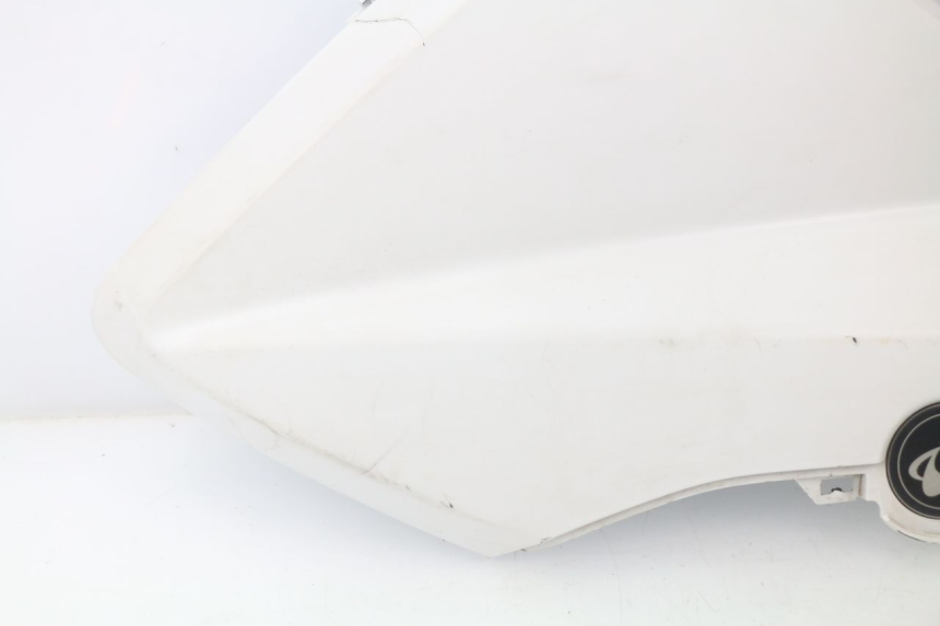 photo de RIGHT FRONT FAIRING YAMAHA XMAX X-MAX ABS 125 (2014 - 2016) - Fixing points details