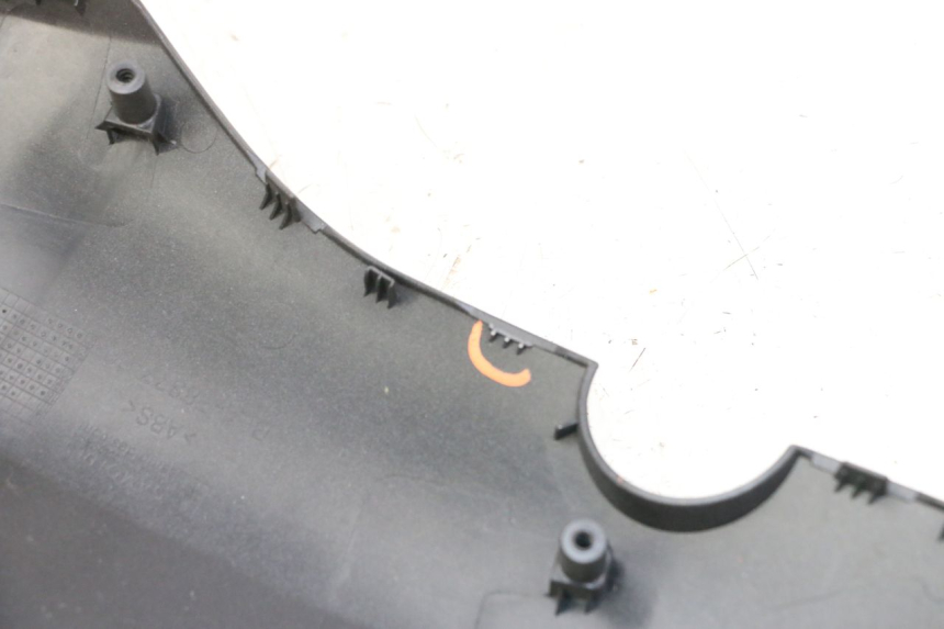 photo de RIGHT FRONT FAIRING YAMAHA XMAX X-MAX 125 (2021 - 2025) - Product overview