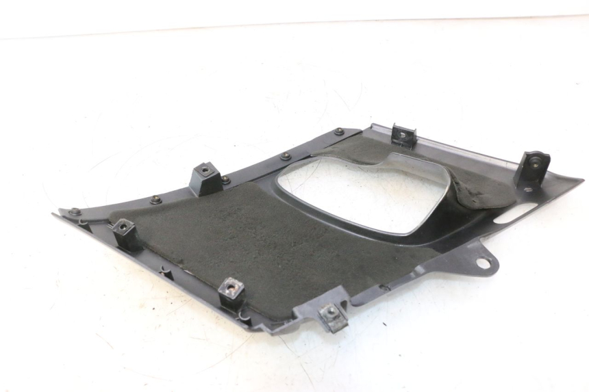 photo de RIGHT FRONT FAIRING KAWASAKI ZZR 600 (1995 - 2004) - Additional view of the item