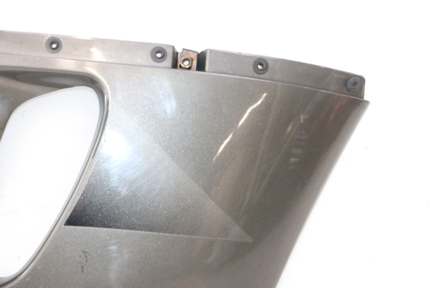 photo de RIGHT FRONT FAIRING KAWASAKI ZZR 600 (1995 - 2004) - Alternative perspective
