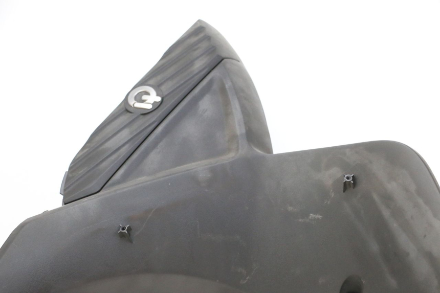 photo de LEFT FRONT FAIRING QUADRO 4 4D 350 (2015 - 2018) - Detailed visual inspection