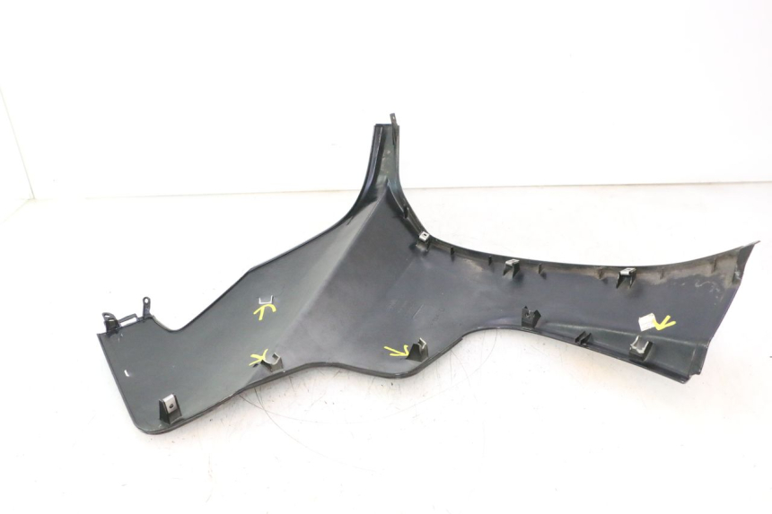photo de LEFT FRONT FAIRING APRILIA ATLANTIC S 125 (2010 - 2013) - Distinctive features