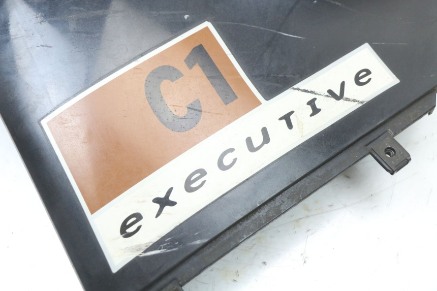 photo de LEFT FRONT SIDE PANEL BMW C1 125 (2000 - 2003) - Distinctive features