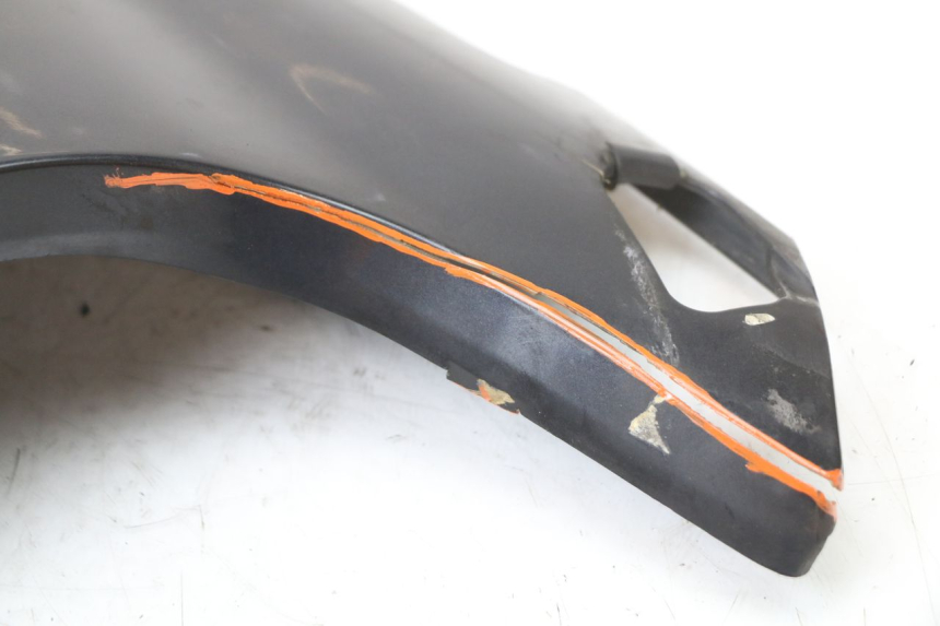 photo de LEFT FRONT SIDE PANEL BMW C1 125 (2000 - 2003) - Fixing points details