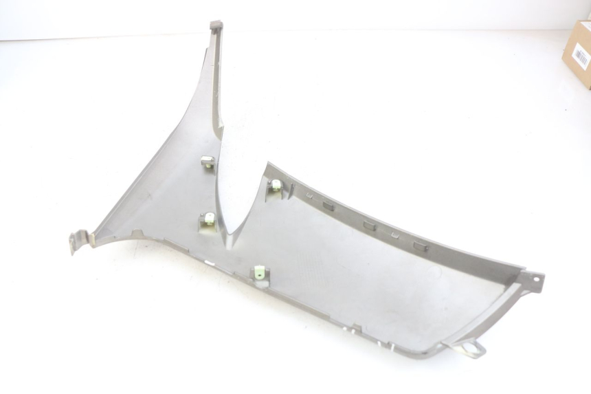 photo de LEFT FRONT SIDE PANEL PEUGEOT CITYSTAR 125 (2011 - 2017) - Product overview