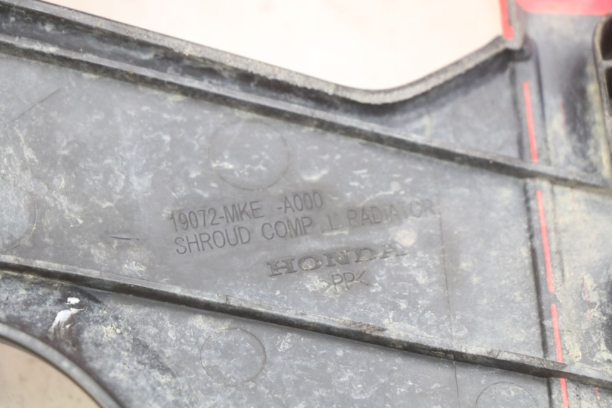 photo de LEFT FRONT SIDE PANEL HONDA CRF CR-F RX 450 (2017 - 2021) - Zoom on usage condition