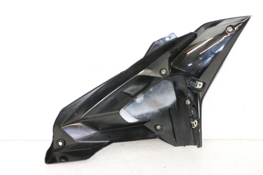 photo de LEFT FRONT FAIRING BMW G310 R 310 (2016 - 2020) - Technical close-up