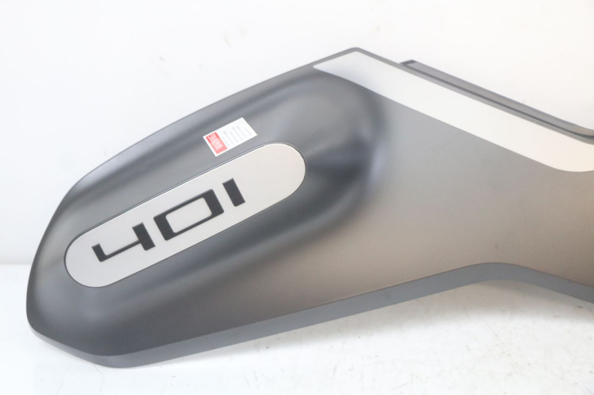 photo de LEFT FRONT FAIRING HUSQVARNA SVARTPILEN 401 (2018 - 2023) - Component detail