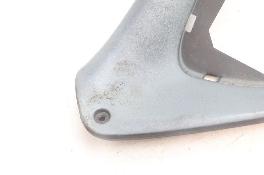photo de FRONT LEFT LOWER SIDE PANEL GILERA RUNNER SP 50 (2002 - 2004) - Surface and material condition