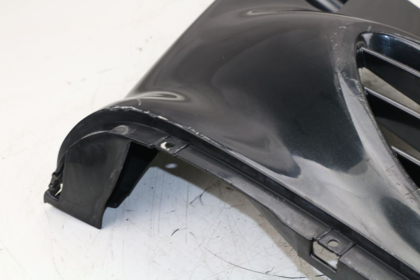 photo de LEFT FRONT FAIRING BMW K LT ABS 1100 (1990 - 1996) - Focus on structure
