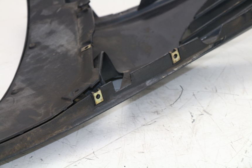 photo de LEFT FRONT FAIRING BMW K LT ABS 1100 (1990 - 1996) - Fixing points details