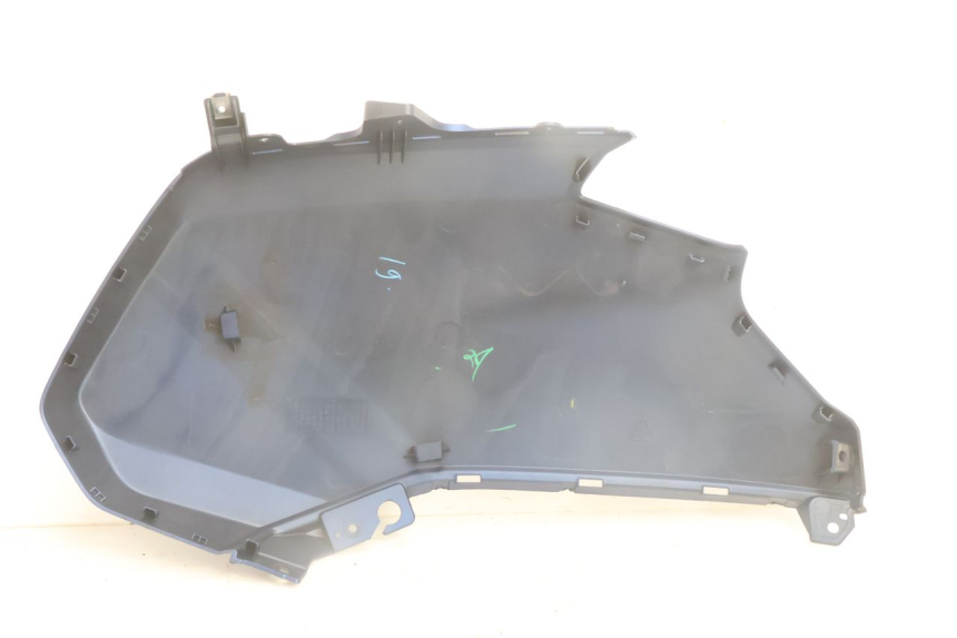 photo de LEFT FRONT FAIRING YAMAHA N-MAX NMAX 125 (2021 - 2024) - Product overview