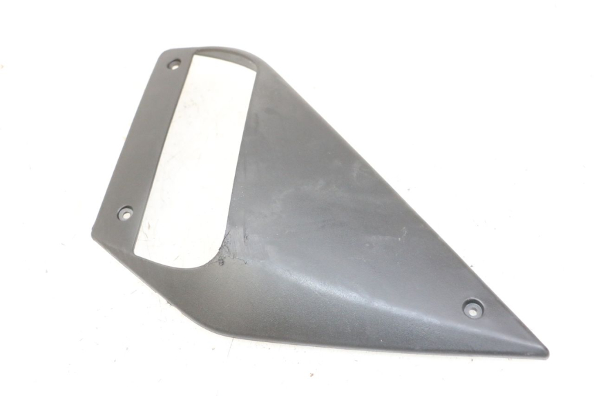 photo de LEFT FRONT FAIRING GILERA NEXUS 125 (2009 - 2013) - Zoom on usage condition