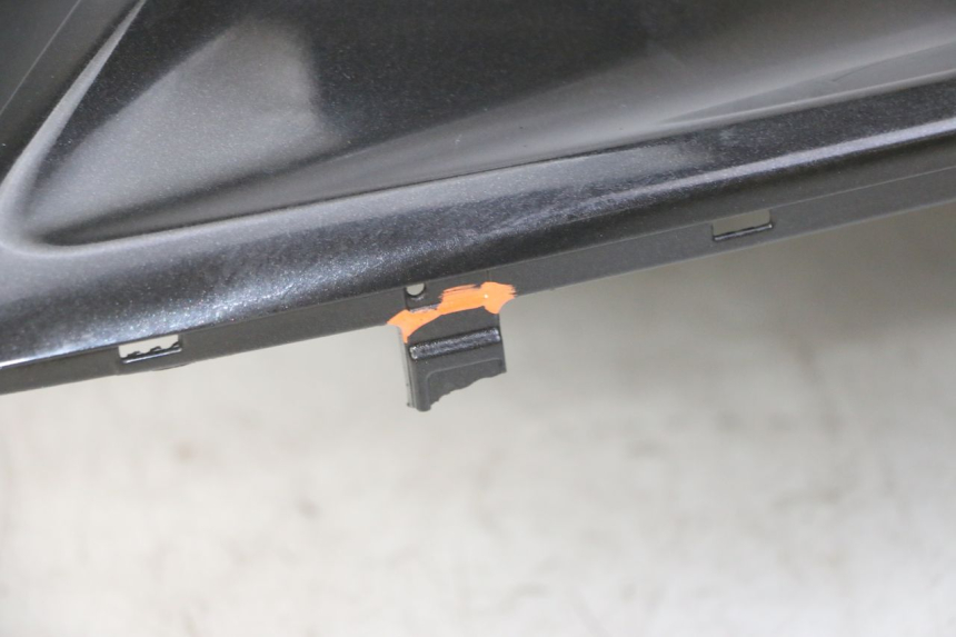 photo de LEFT FRONT FAIRING HONDA NTV DEAUVILLE ABS 700 (2007 - 2016) - Focus on structure