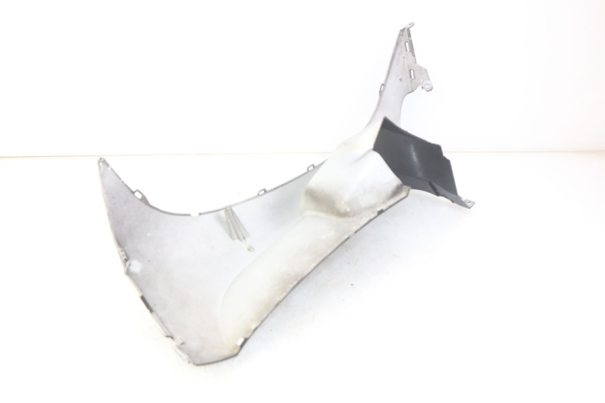 photo de LEFT FRONT SIDE PANEL MBK OVETTO 2T 50 (2007 - 2017) - Fixing points details