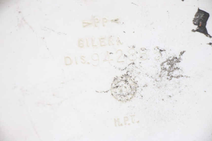 photo de LEFT FRONT SIDE PANEL GILERA RK 50 (1996 - 1999) - Zoom on usage condition