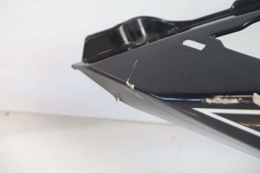 photo de LEFT FRONT FAIRING CAN-AM SPYDER RS 1000 (2008 - 2012) - Zoom on usage condition