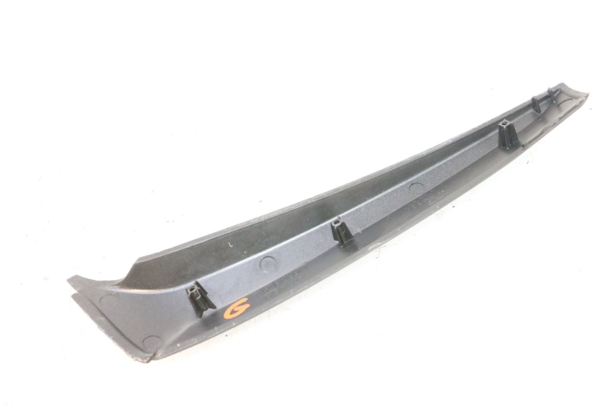 photo de LEFT FRONT FAIRING APRILIA SR MOTARD 50 (2012 - 2018) - Alternative perspective