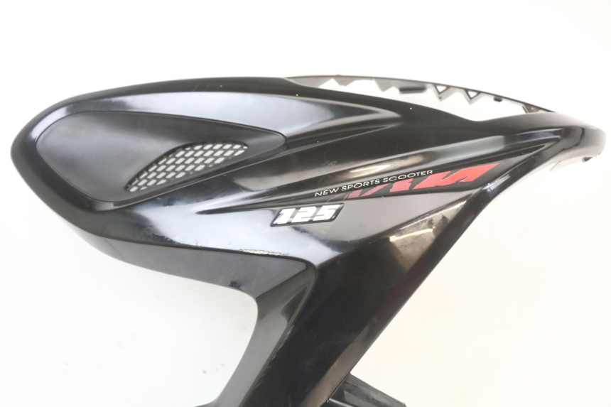 photo de LEFT FRONT FAIRING KYMCO SUPER 8 125 (2008 - 2015) - Zoom on usage condition