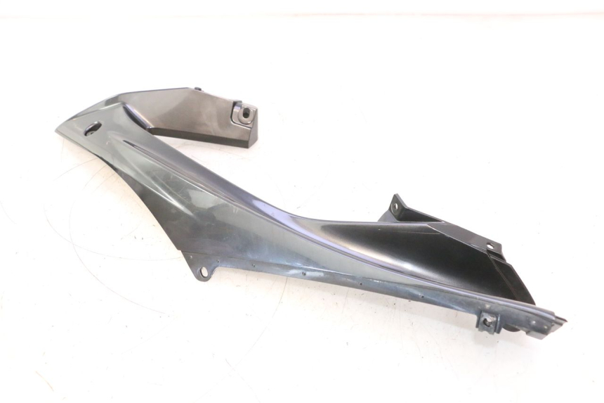 photo de FRONT LEFT UPPER SIDE PANEL YAMAHA YZF R6 600 (2008 - 2009) - Fixing points details