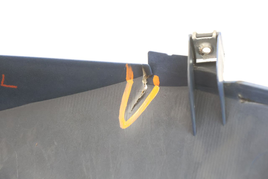 photo de LEFT FRONT SIDE PANEL YAMAHA TDM ABS 900 (2002 - 2014) - Surface and material condition