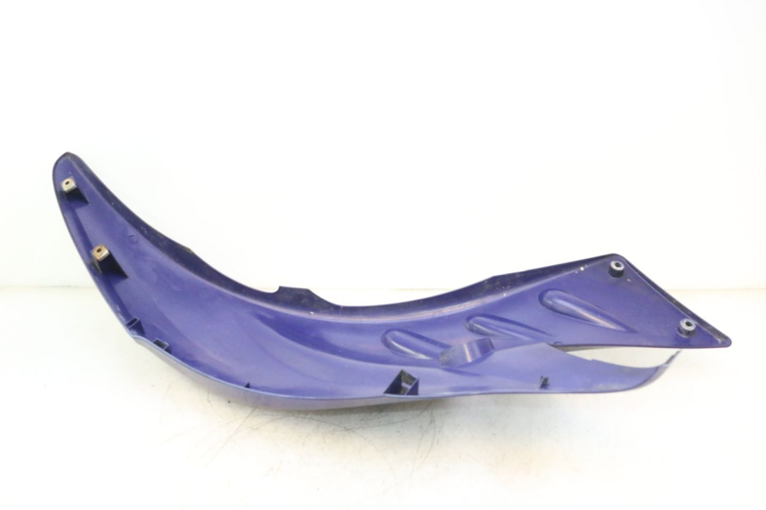 photo de LEFT FRONT FAIRING YAMAHA WAVE RUNNER GP R 1200 (2000 - 2003) - Zoom on usage condition
