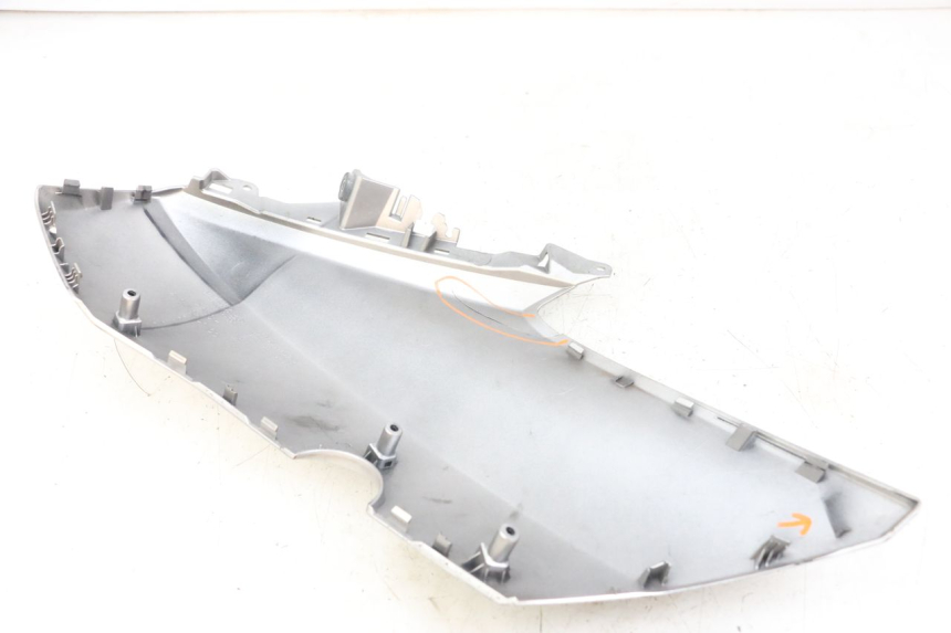 photo de LEFT FRONT SIDE PANEL YAMAHA XMAX X-MAX ABS 125 (2017 - 2020) - Component detail
