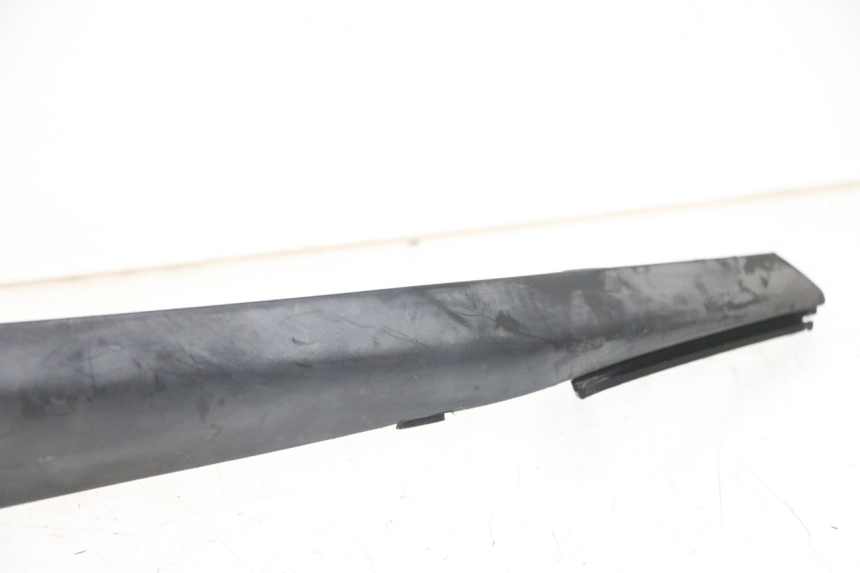 photo de LEFT FRONT SIDE PANEL YAMAHA X-MAX XMAX 250 (2006 - 2009) - Product overview