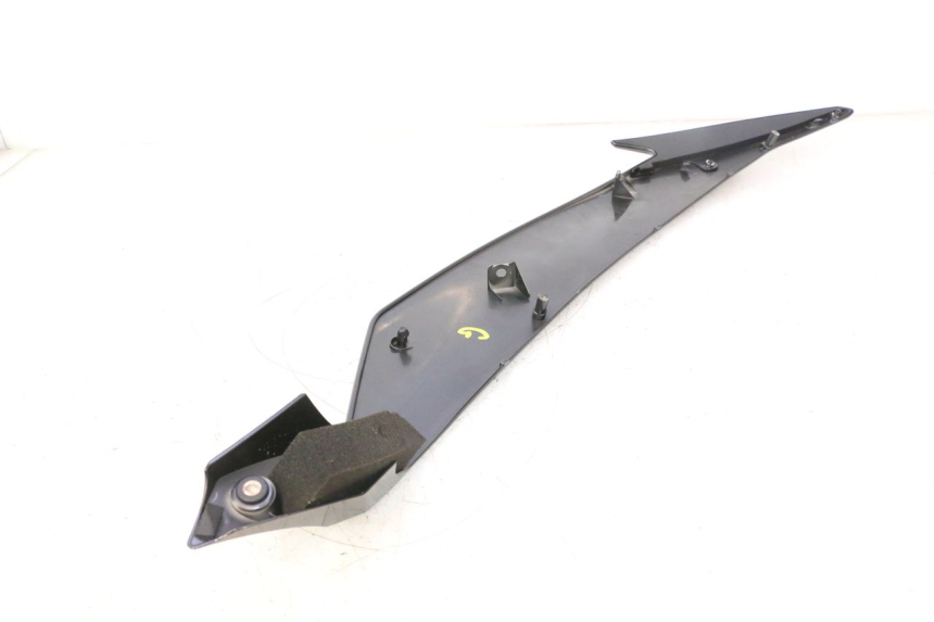 photo de LEFT FRONT FAIRING YAMAHA YZF R6 600 (2008 - 2009) - Focus on structure