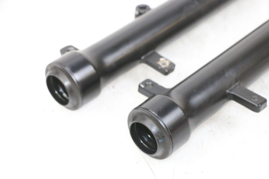 photo de FORKS LEG KYMCO AGILITY 16+ 4T 50 (2018 - 2023) - Technical close-up